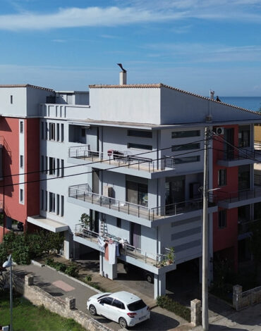 Maragopoulou Residence 02b